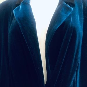 Forever 21 Velvet Blue Jacket with lining long sleeve with pockets